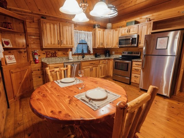 Enjoy a fully-appointed kitchen and plenty of romantic dinners in the Valley Secret Cabin.